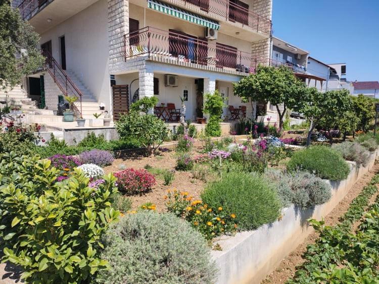 Apartments Tomas Trogir Exterior foto