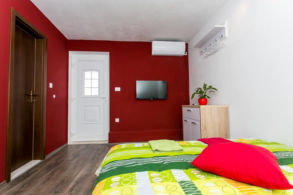 Apartments Tomas Trogir Exterior foto